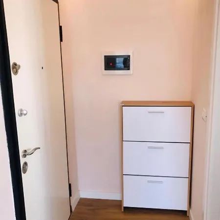 아파트 Cozy 티라나